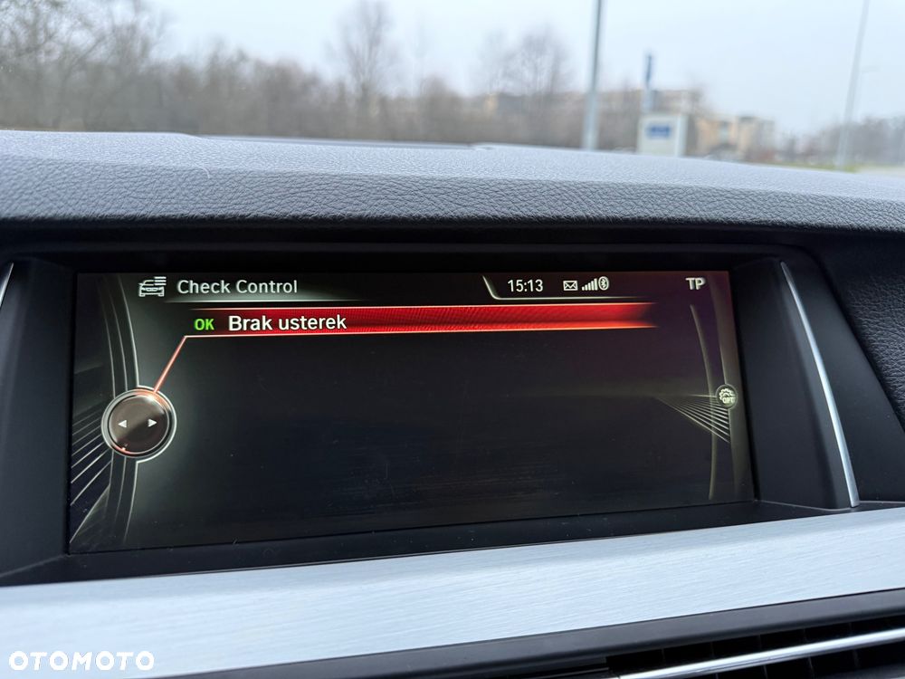 BMW Seria 5 525d Luxury Line - 32