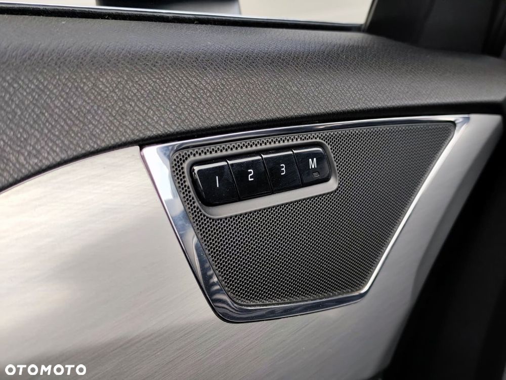 Volvo XC 90 T5 AWD Momentum - 16