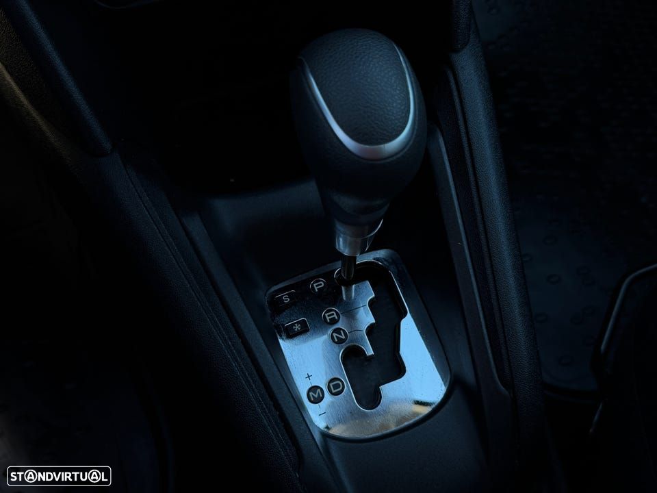 Peugeot 208 - 5