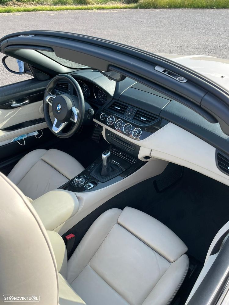 BMW Z4 sDrive30i - 10