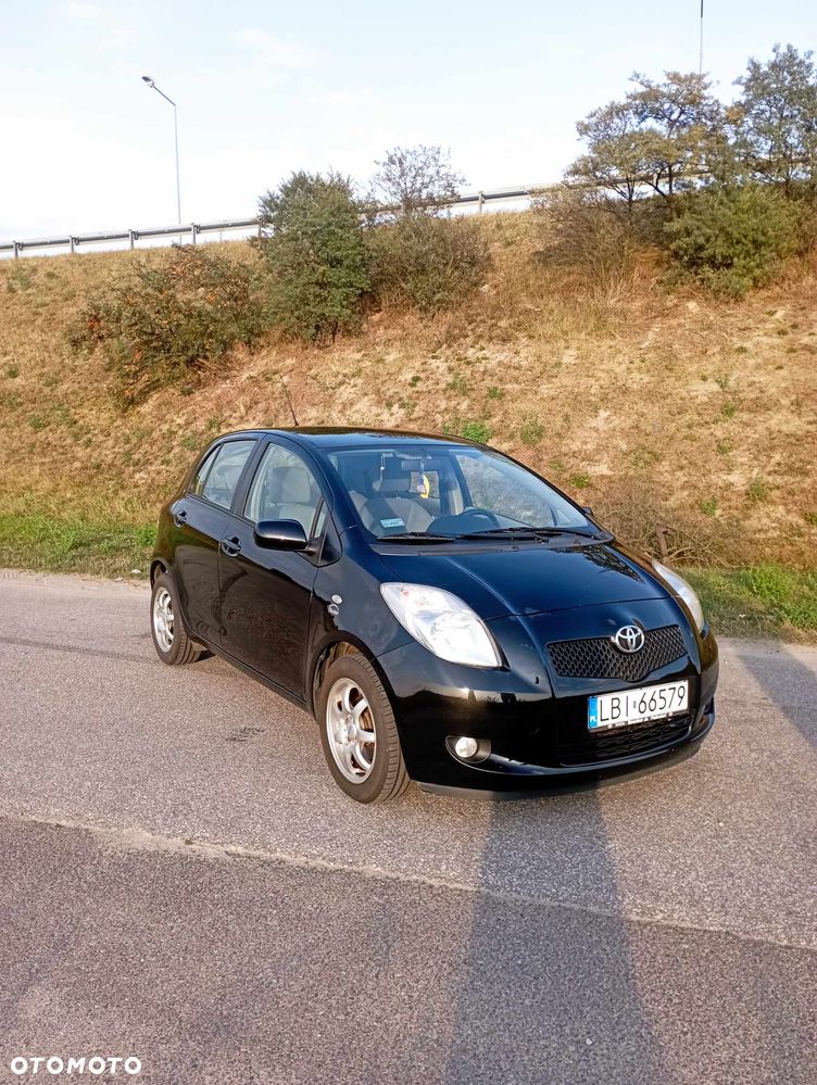 Toyota Yaris 1.3 Luna A/C - 3