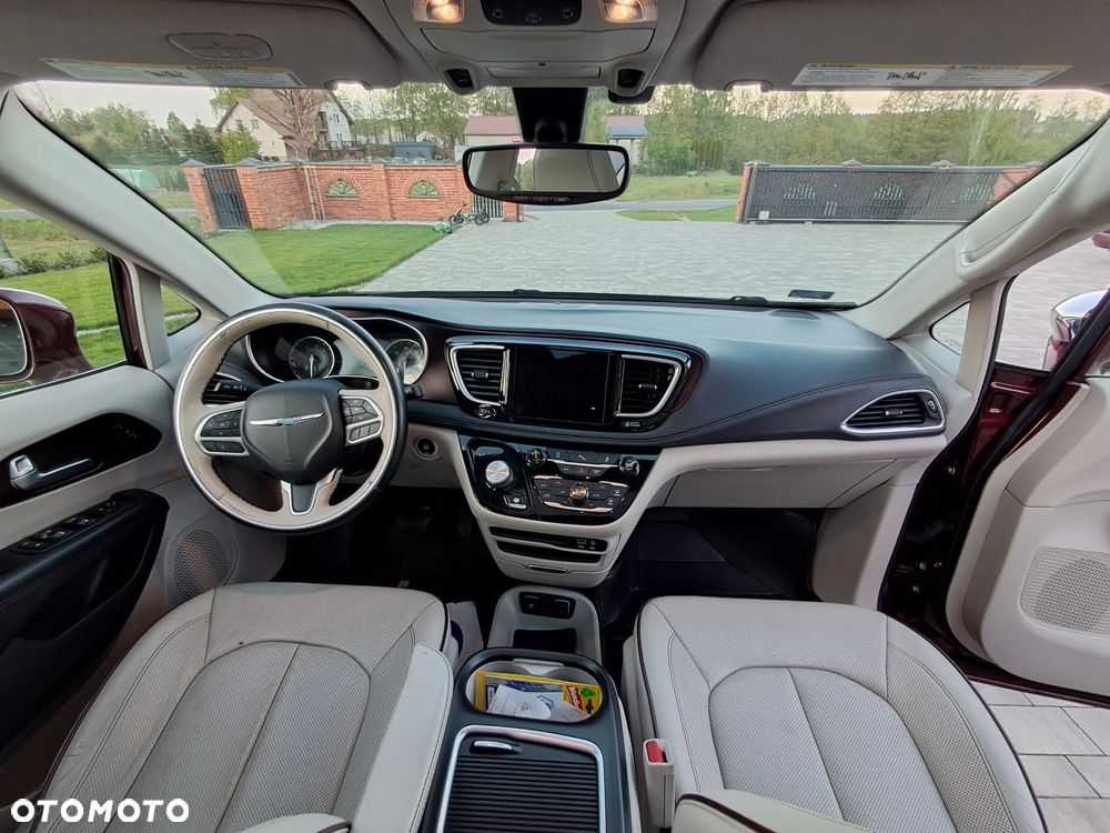 Chrysler Pacifica - 18