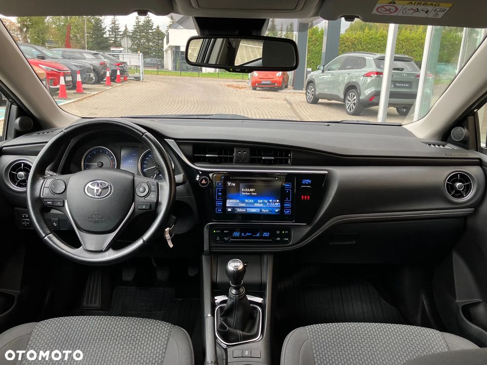 Toyota Corolla 1.6 Comfort - 17