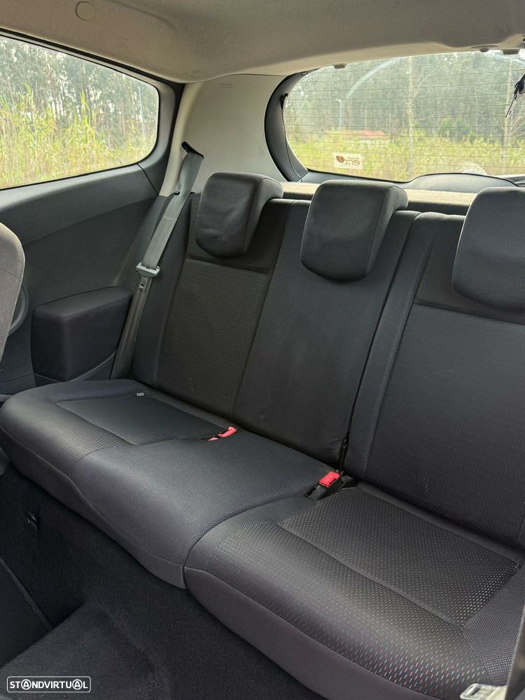 Renault Clio 1.2 16V Confort - 10