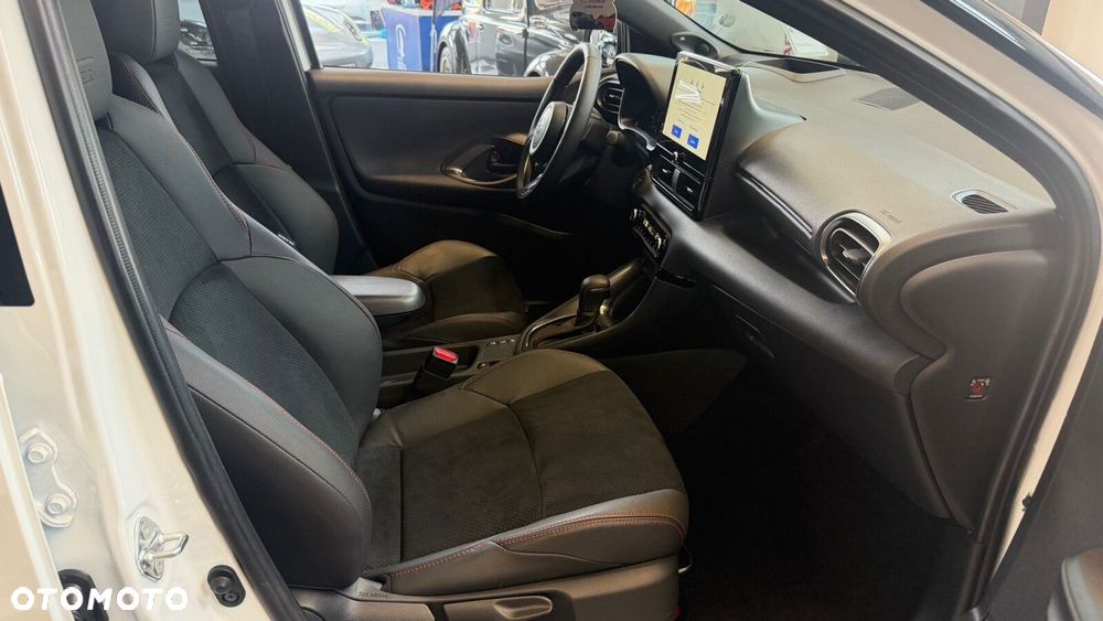 Toyota Yaris - 33