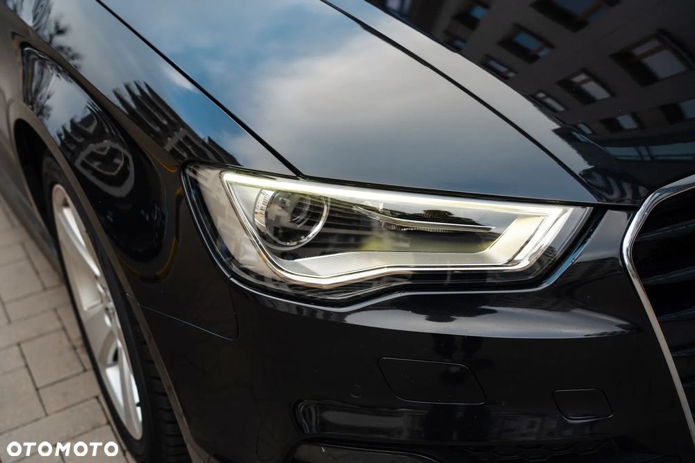 Audi A3 Sportback 2.0 TDI S line Sportpaket - 12