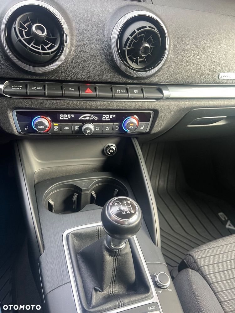 Audi A3 Limousine 1.6 TDI - 10