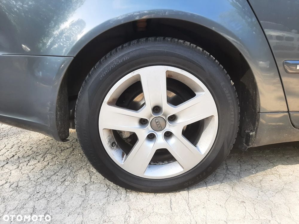 Audi A4 Avant - 13