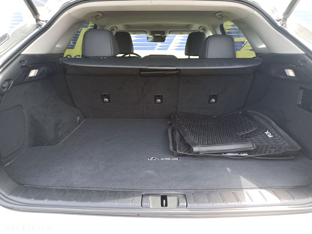 Lexus RX - 11