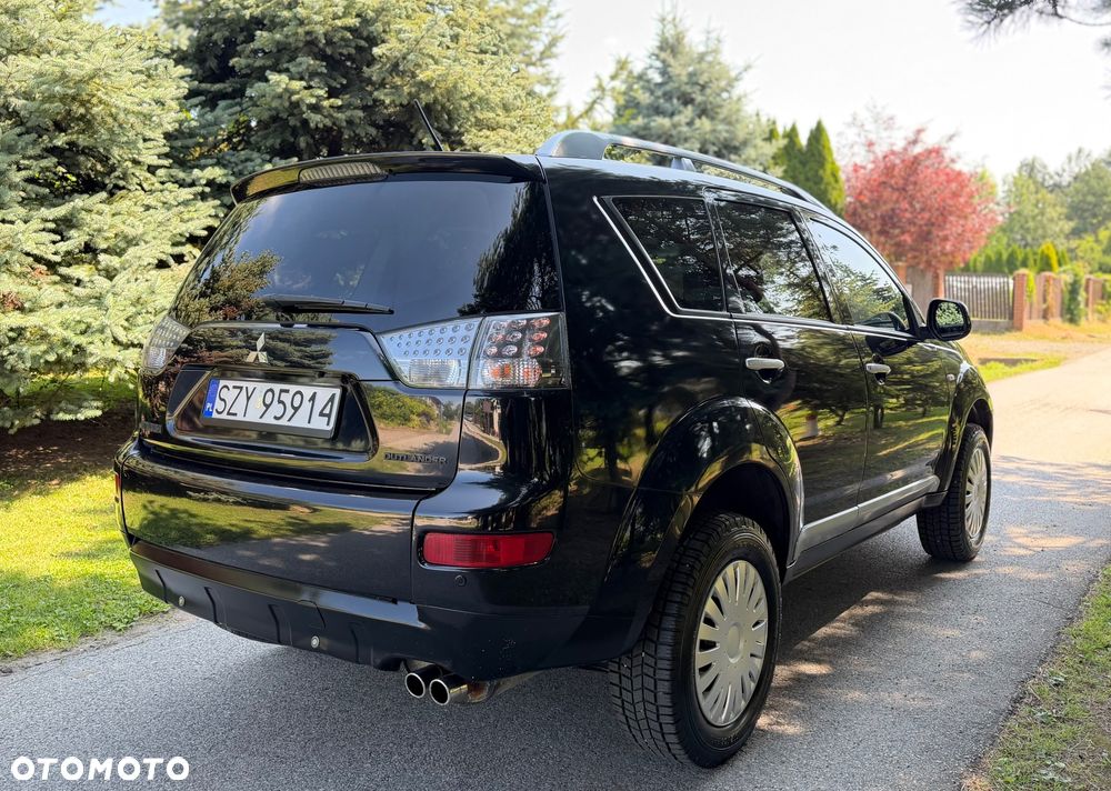 Mitsubishi Outlander 2.0 DID Intense + - 7