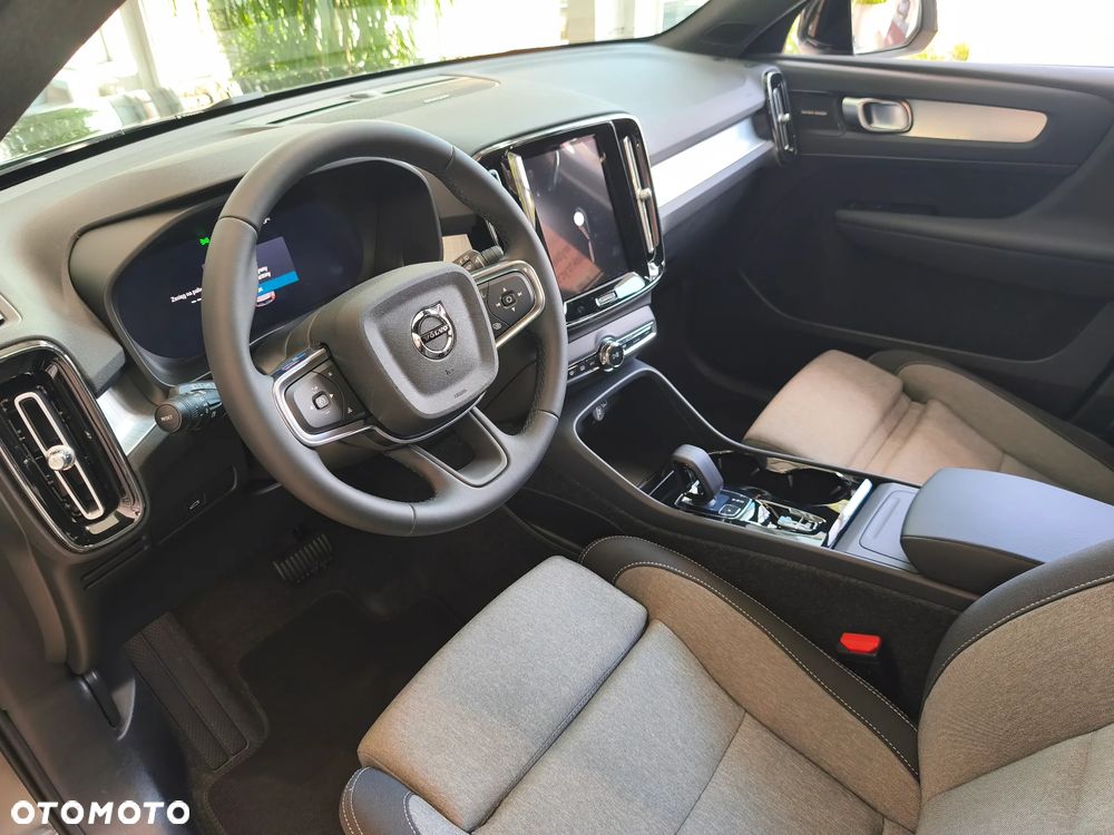 Volvo XC 40 B3 Plus Dark - 13