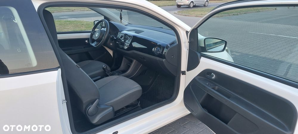Volkswagen up! BlueMotion Technology move - 11