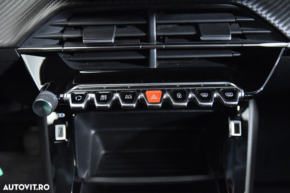 Peugeot 2008 - 18