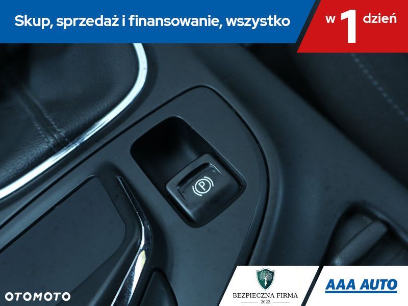 Opel Insignia - 18