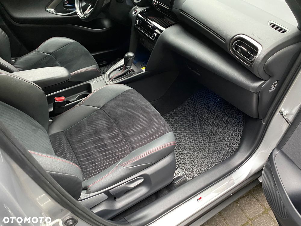 Toyota Yaris Cross - 18