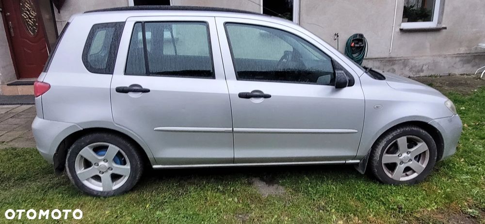 Mazda 2 - 4