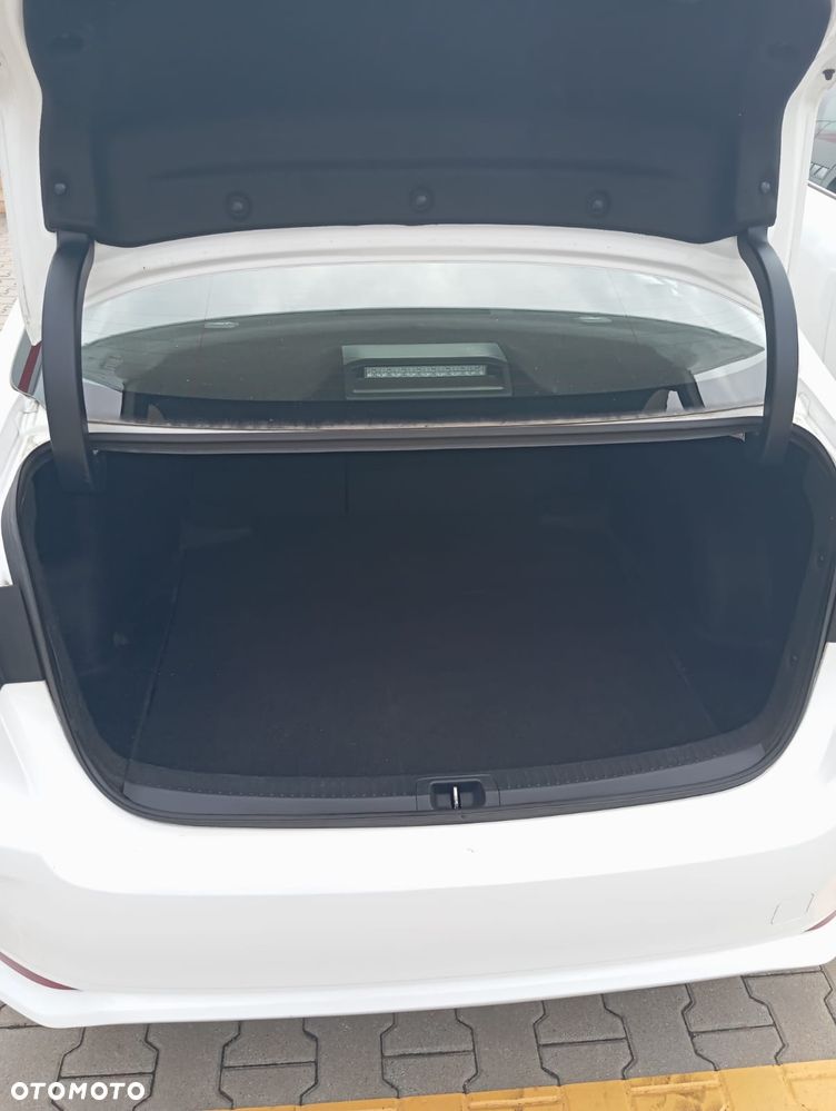Toyota Corolla - 16