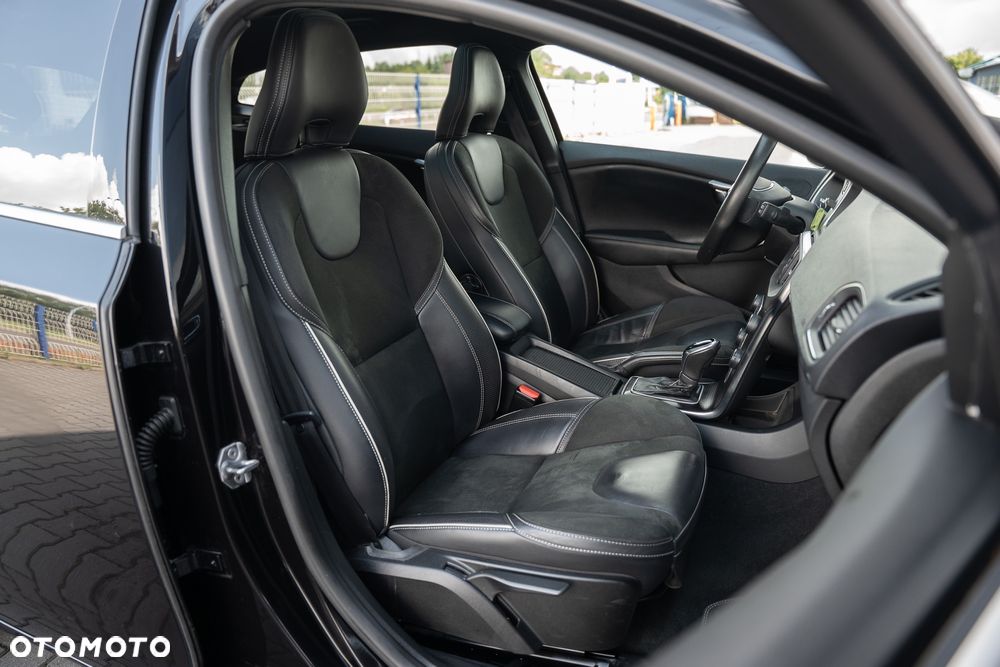 Volvo V40 T3 Geartronic RDesign - 23