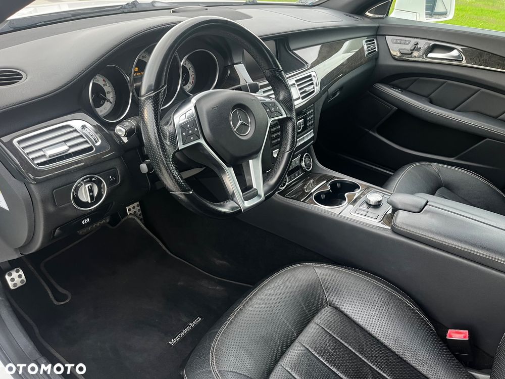 Mercedes-Benz CLS 500 4Matic 7G-TRONIC - 9