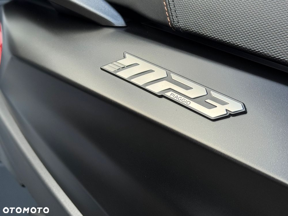 Piaggio MP-3 - 23
