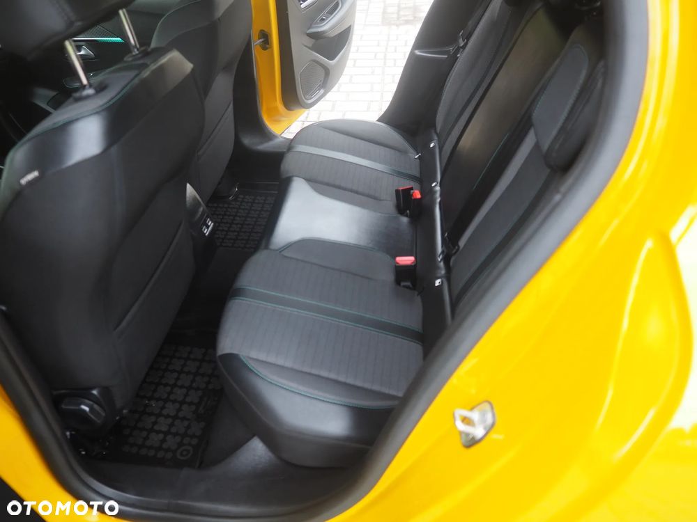 Peugeot 208 1.2 T Allure S&S - 21