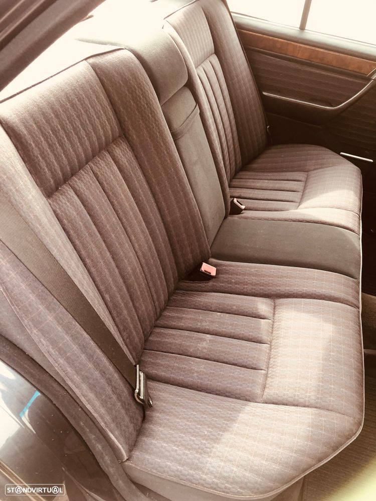 Mercedes-Benz E 250 - 7