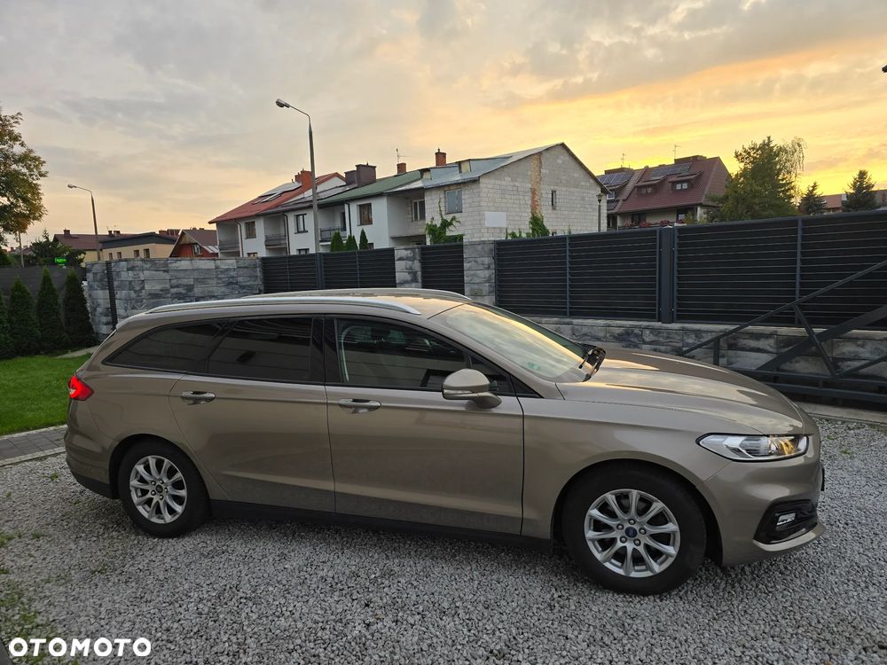 Ford Mondeo - 4