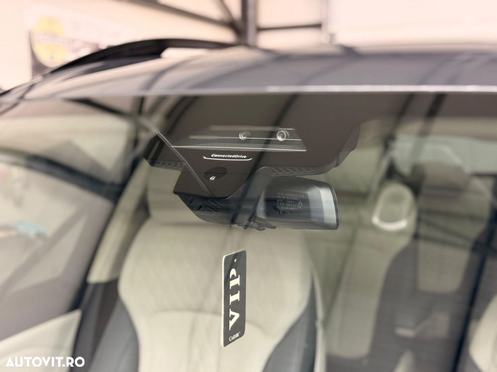 BMW X7 M60i xDrive AT MHEV - 13