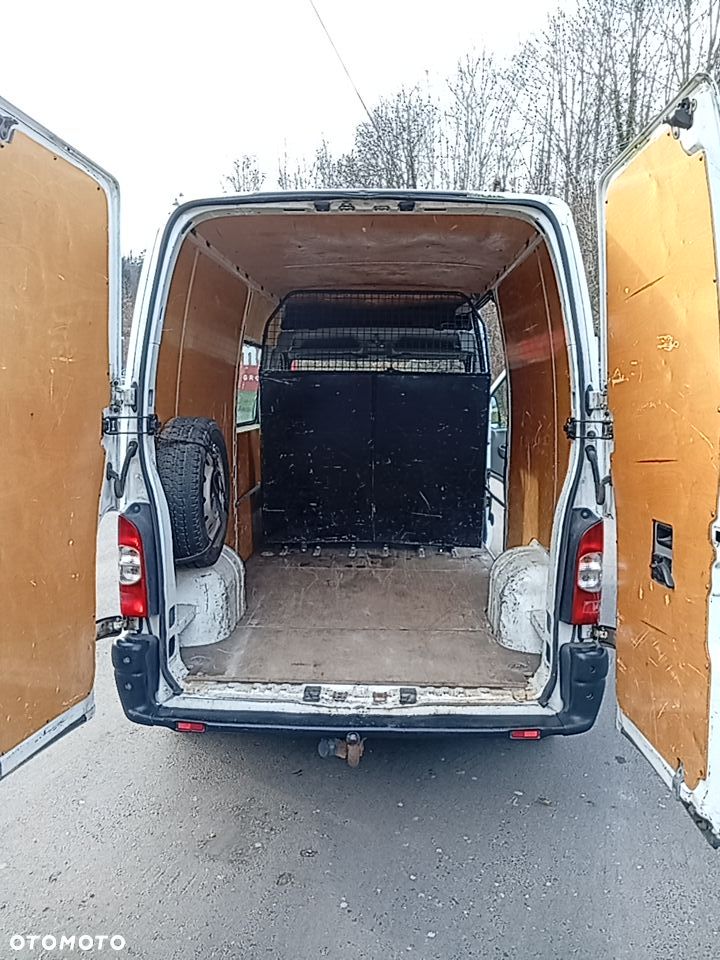 Nissan Interstar - 7