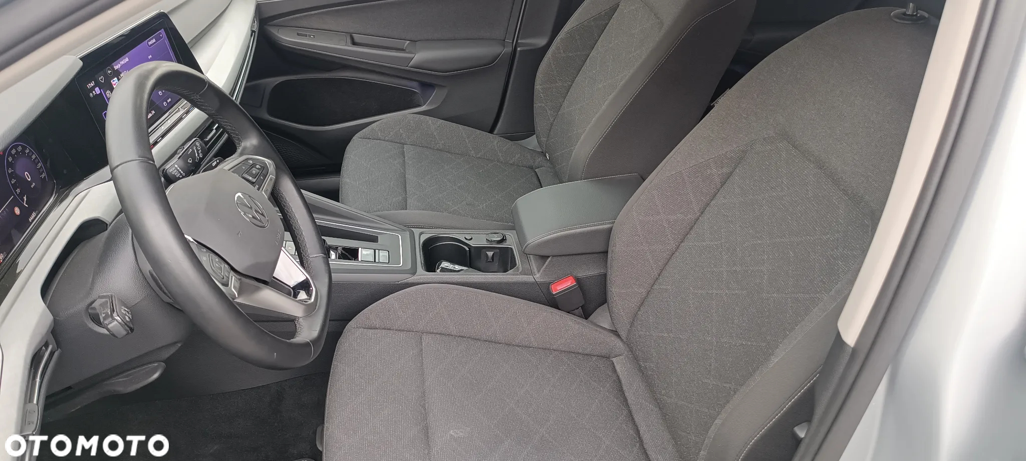Volkswagen Golf - 6