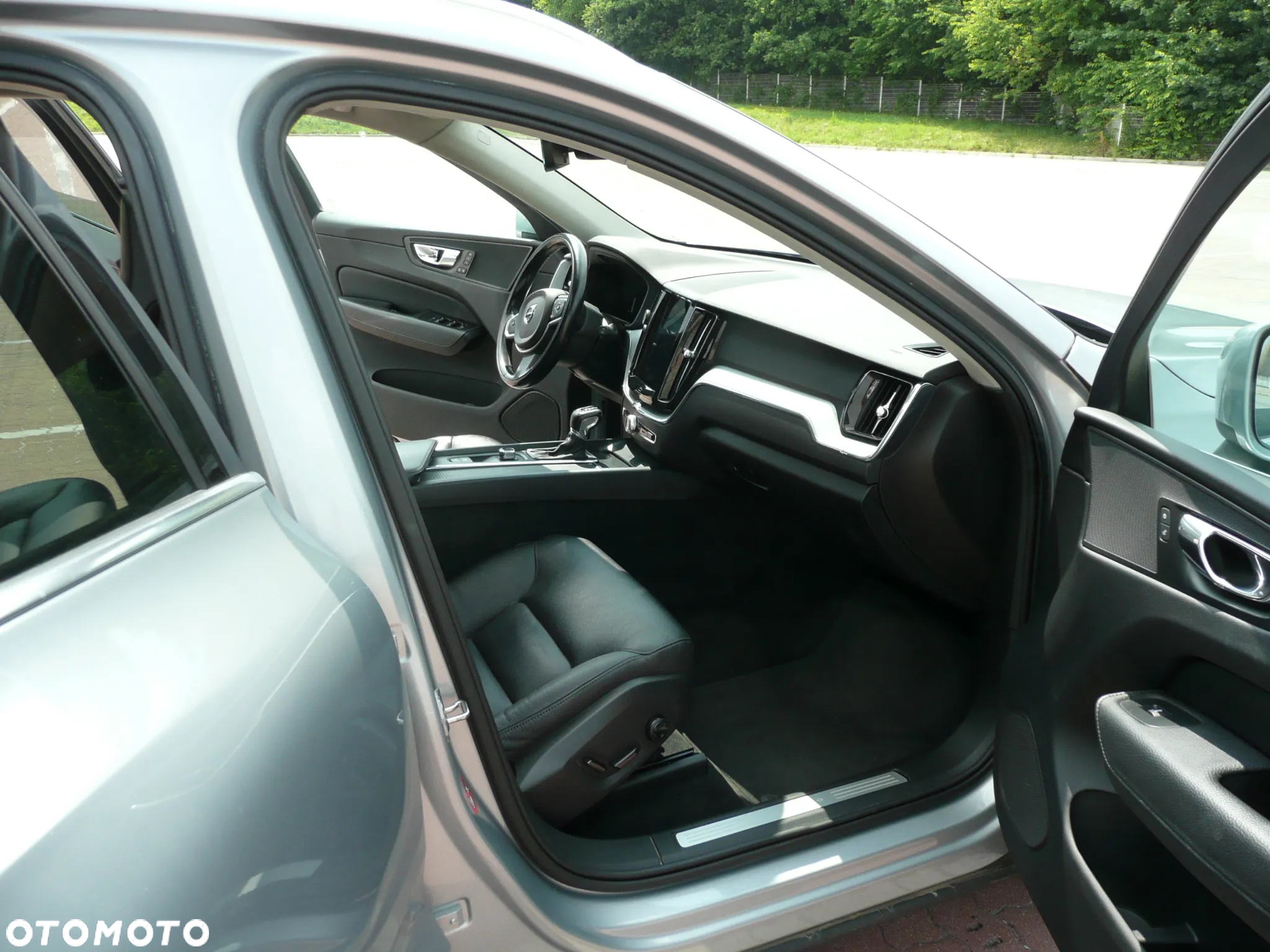 Volvo XC 60 T6 AWD Momentum - 25