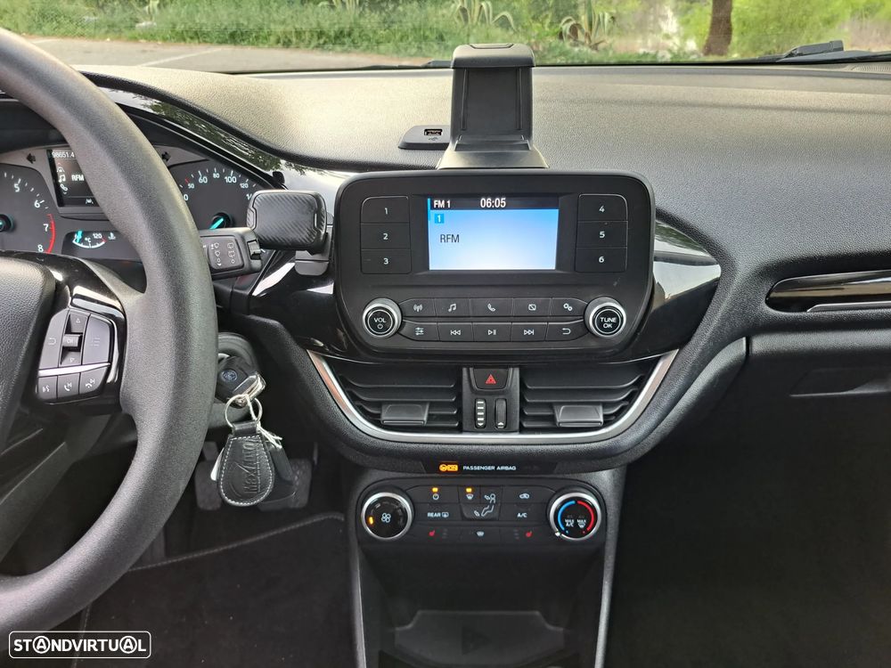 Ford Fiesta 1.1 COOL&CONNECT - 17