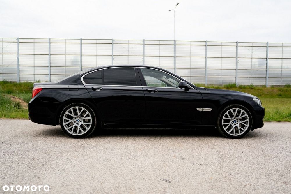 BMW Seria 7 - 11