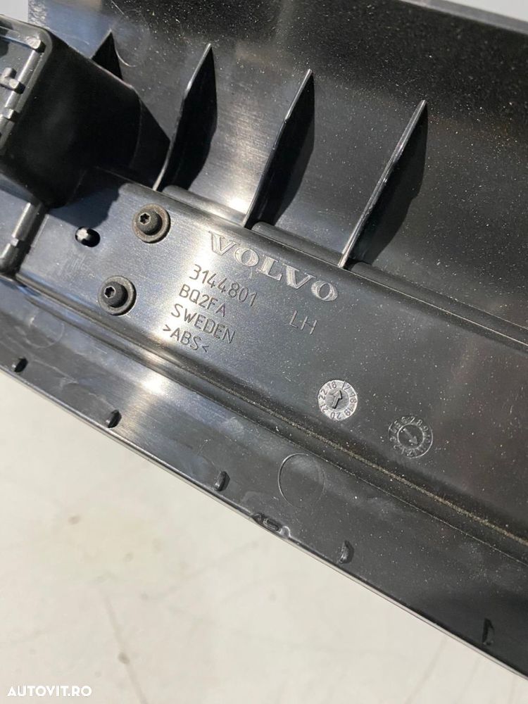 Ornament prag stanga spate VOLVO XC60 2018+ 31448016 - 2