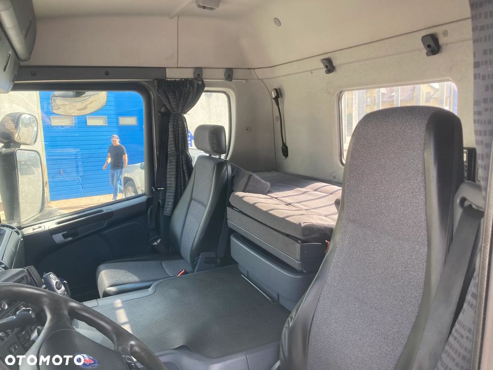 Scania P 320 - 8
