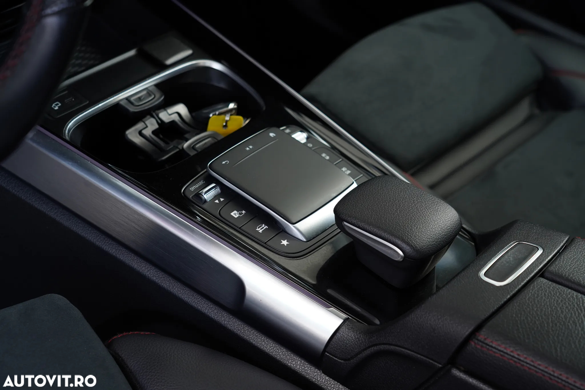 Mercedes-Benz GLB 200 d 8G-DCT AMG Line - 13