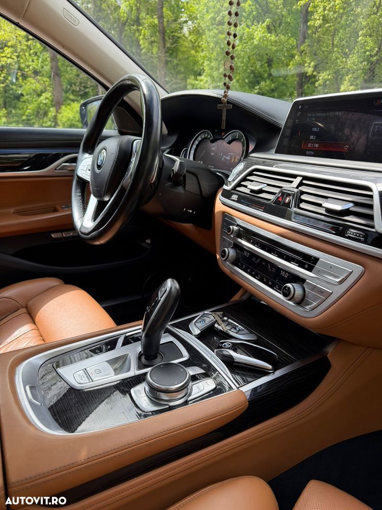 BMW Seria 7 750Li xDrive - 4