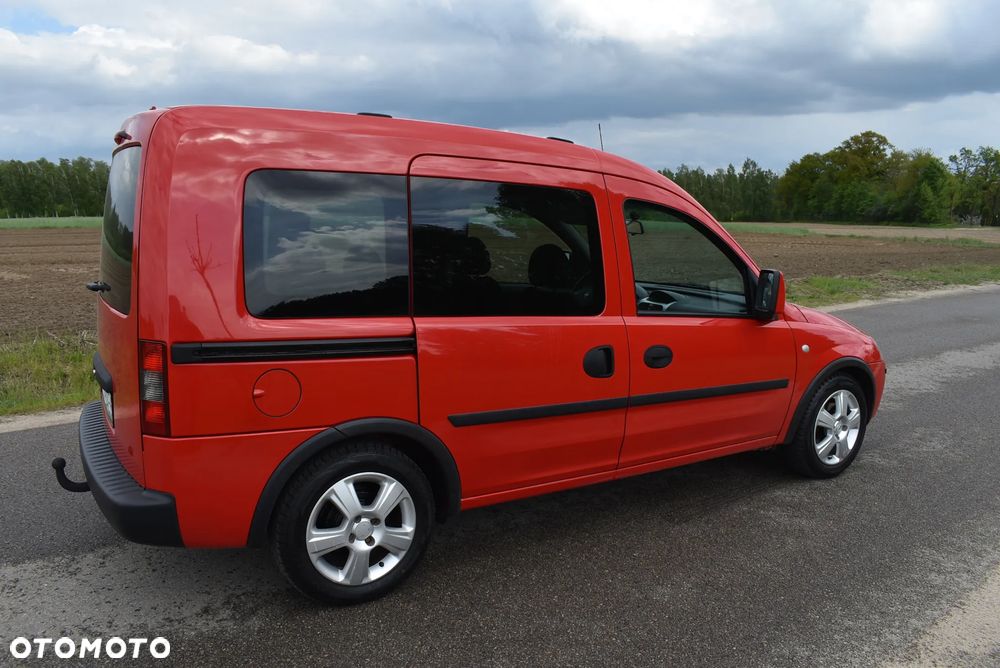 Opel Combo Tour Color Edition - 12