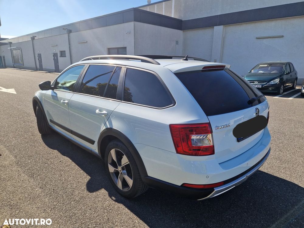 Skoda Octavia Combi 2.0 TDI 4x4 DSG Scout - 4