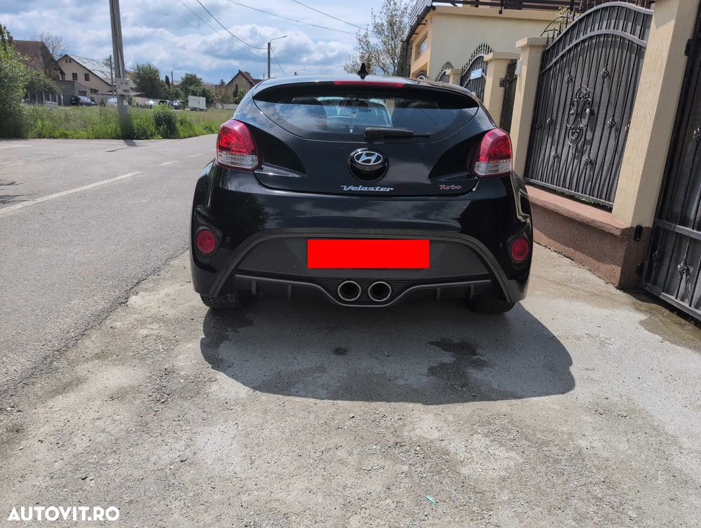 Hyundai Veloster - 3