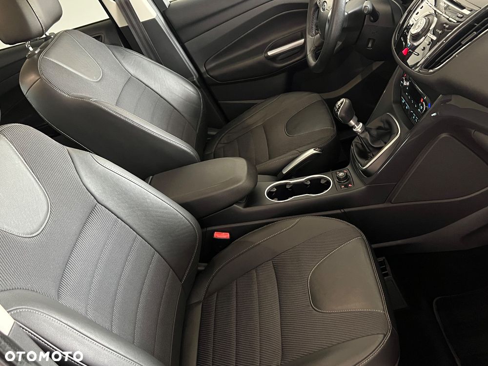 Ford Kuga 2.0 TDCi 4x4 Individual - 25