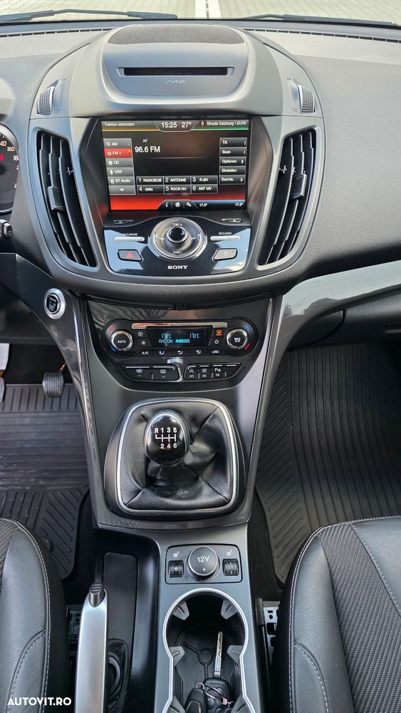 Ford Kuga 1.5 EcoBoost 2x4 Titanium - 15