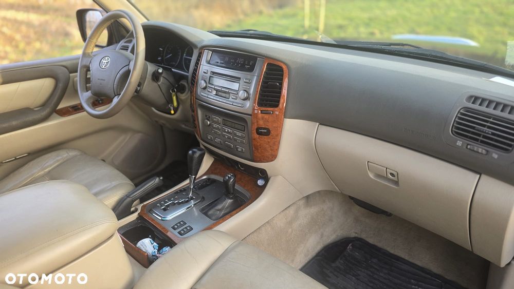 Toyota Land Cruiser 4.7 V8 - 22