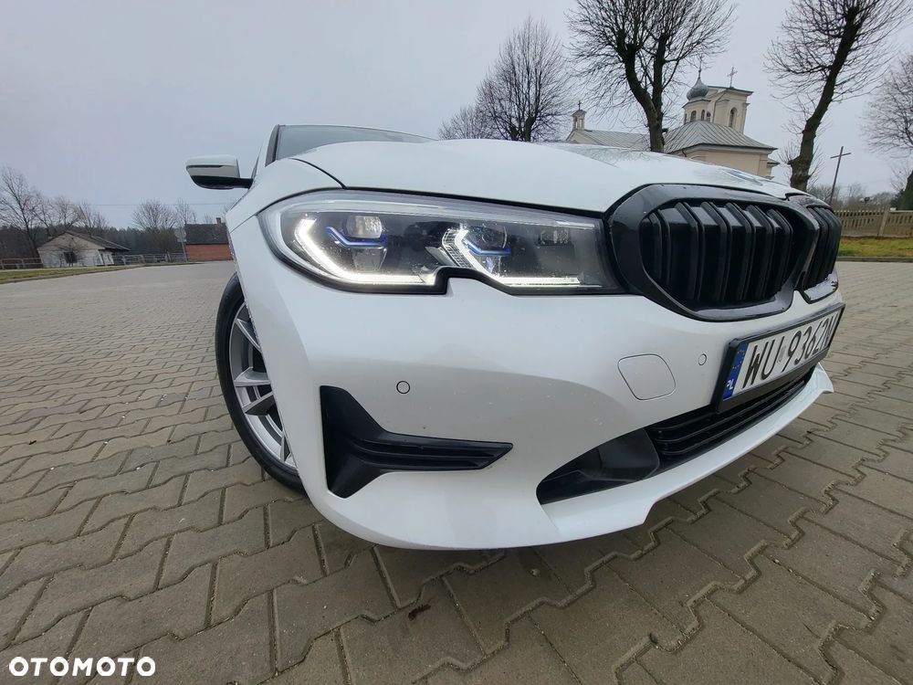 BMW Seria 3 318d Sport Line - 6