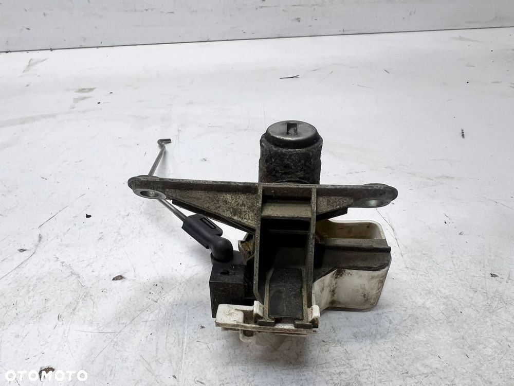 WKŁADKA KLAPY TYŁ AUDI A3 8L 8D9827573A - 3