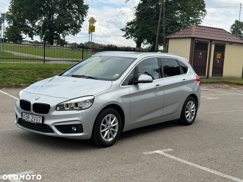 BMW Seria 2 218d - 22