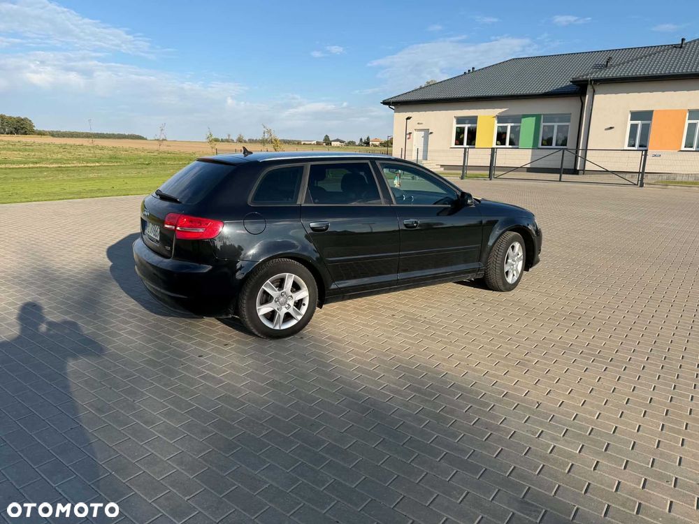 Audi A3 Sportback - 4