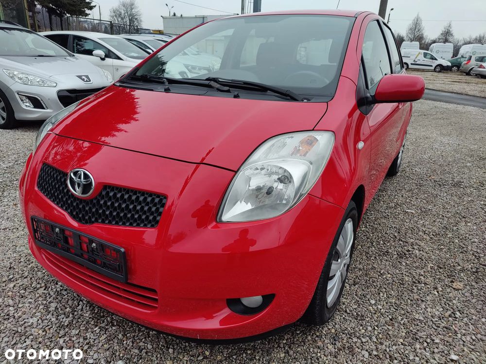 Toyota Yaris - 1