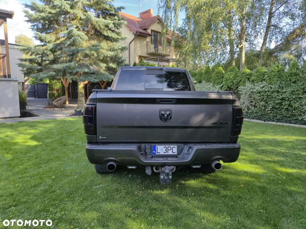 Dodge RAM 5.7 4x4 - 8