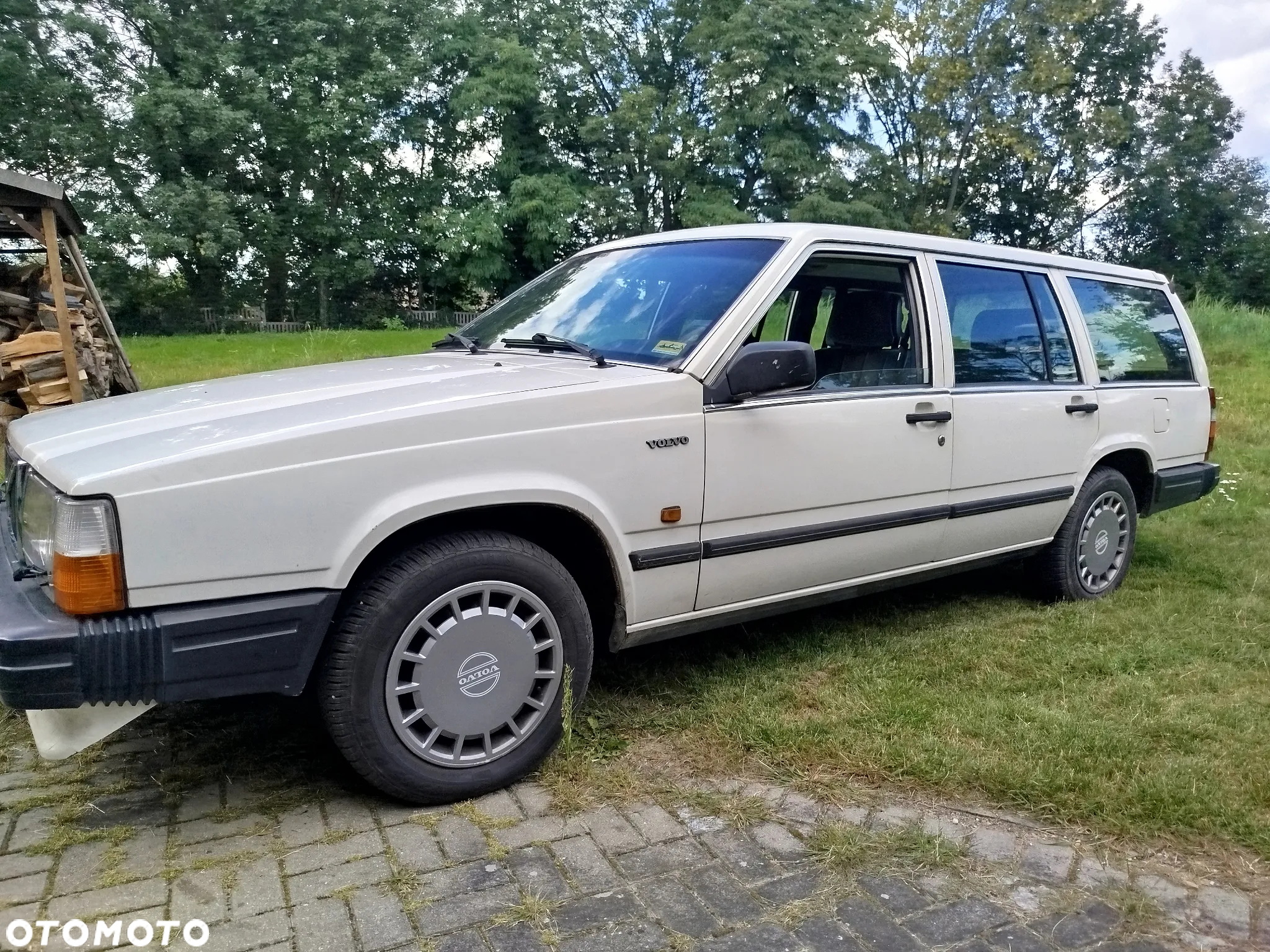Volvo Seria 700 - 4